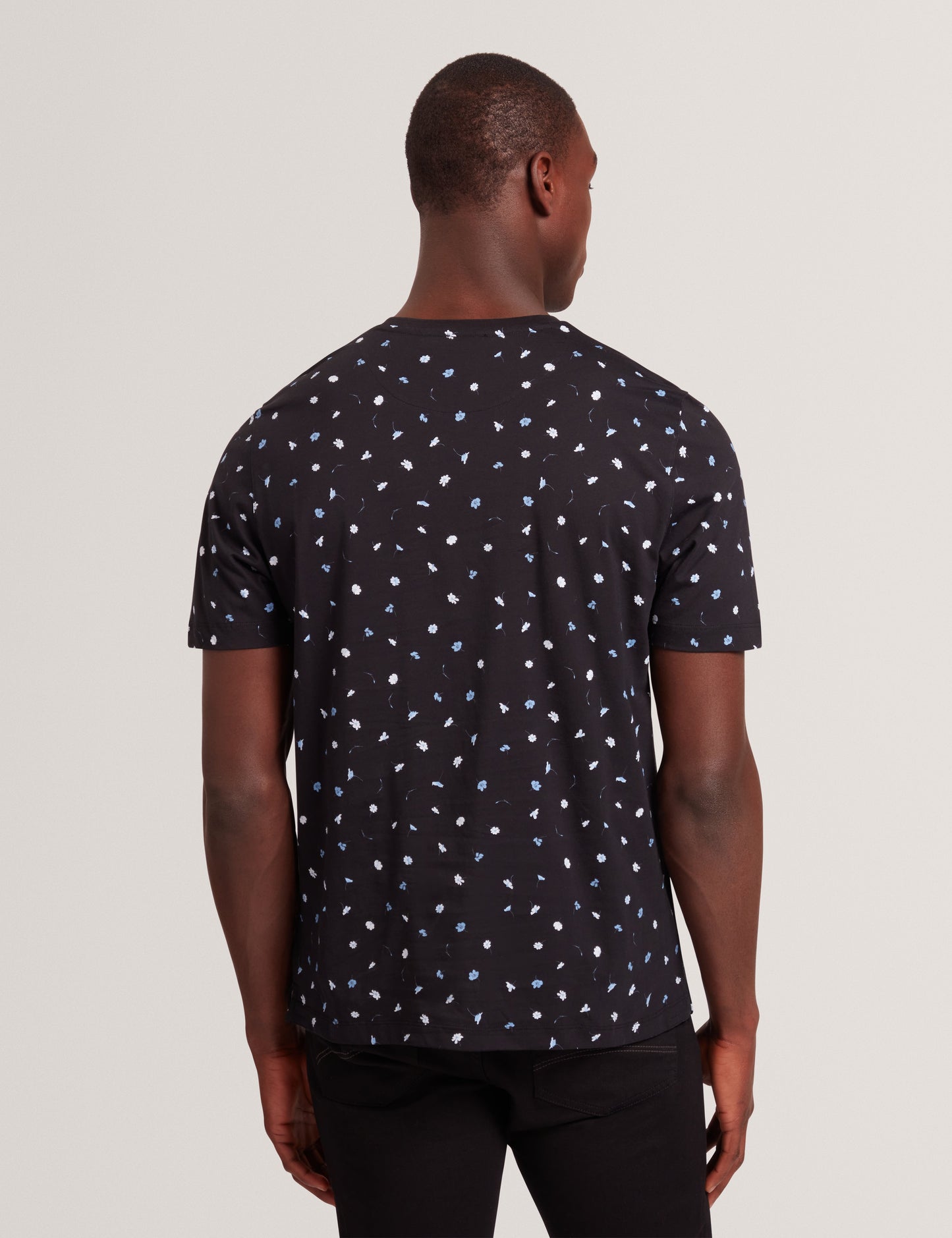 Ted Baker BURTUN - Scattered Floral Print Crew Neck T-Shirt