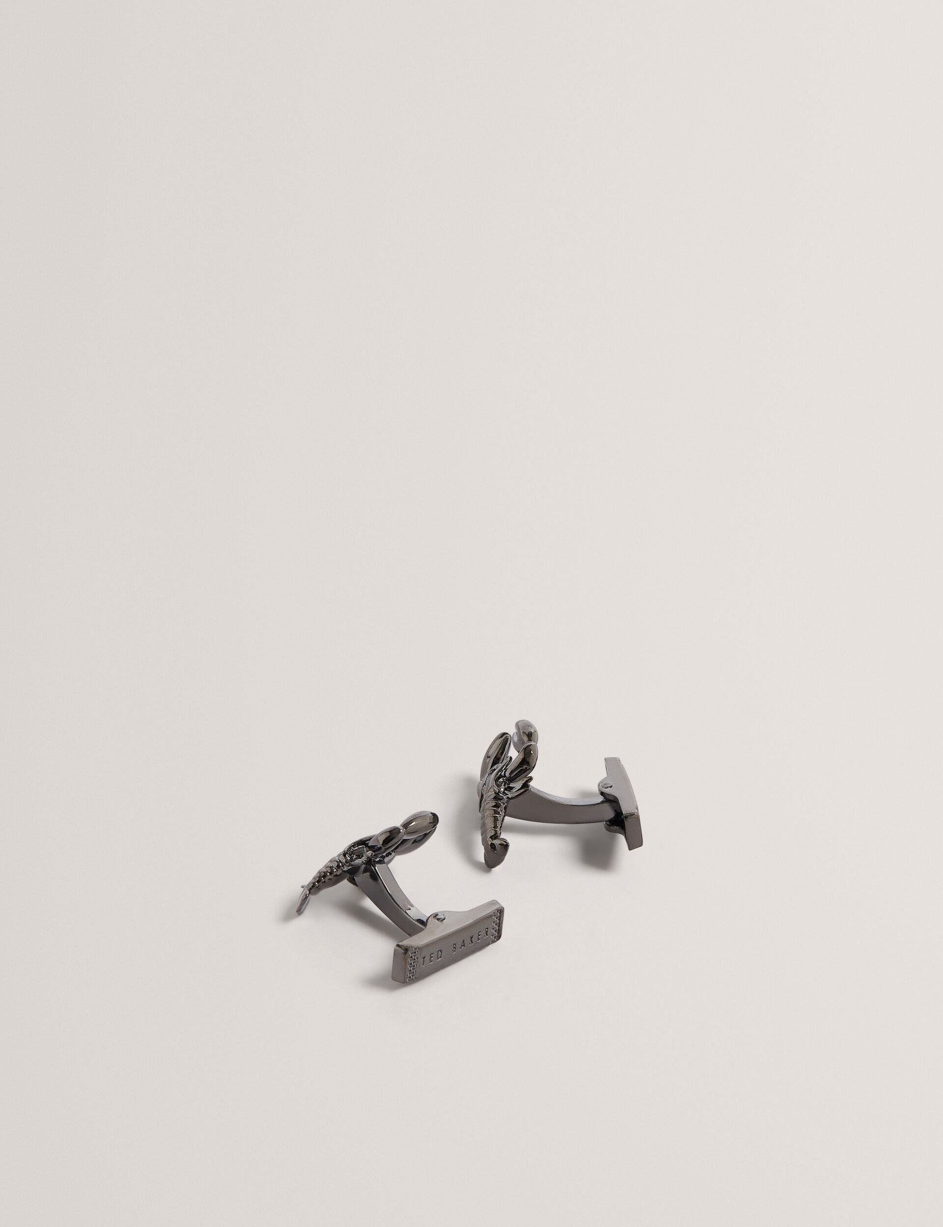 Ted Baker MARIINE - Lobster Cufflinks & Lapel Pin Set