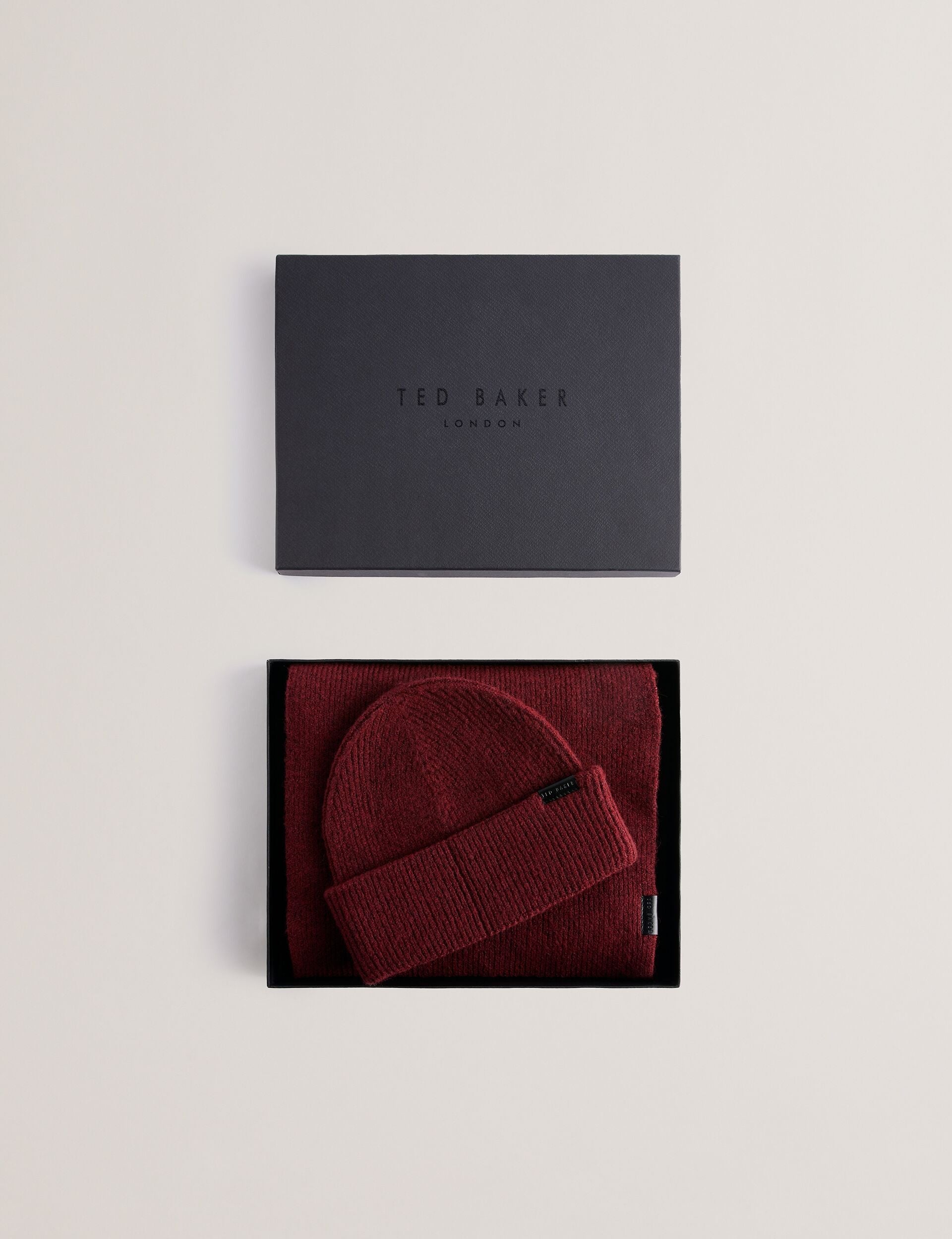 Ted Baker ALLIIES - Ribbed Knit Hat And Scarf Set