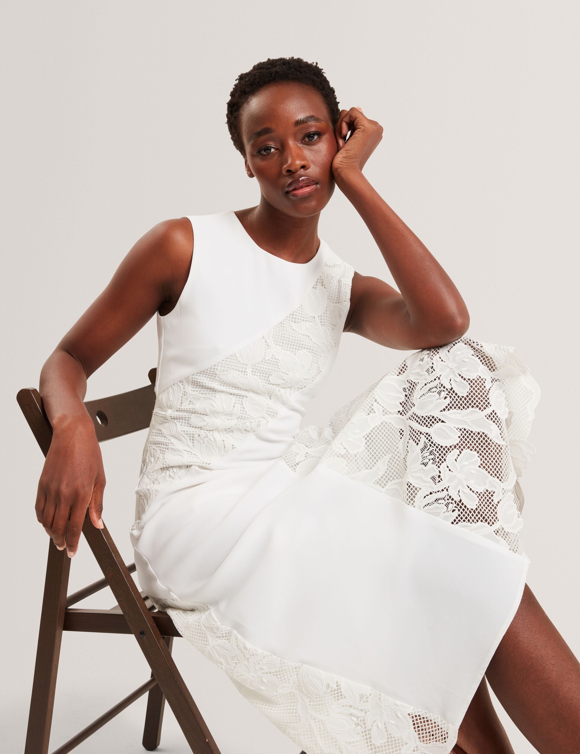 Ted Baker SLEEVELESS LACE APPLIQUE MIDI DRESS - White