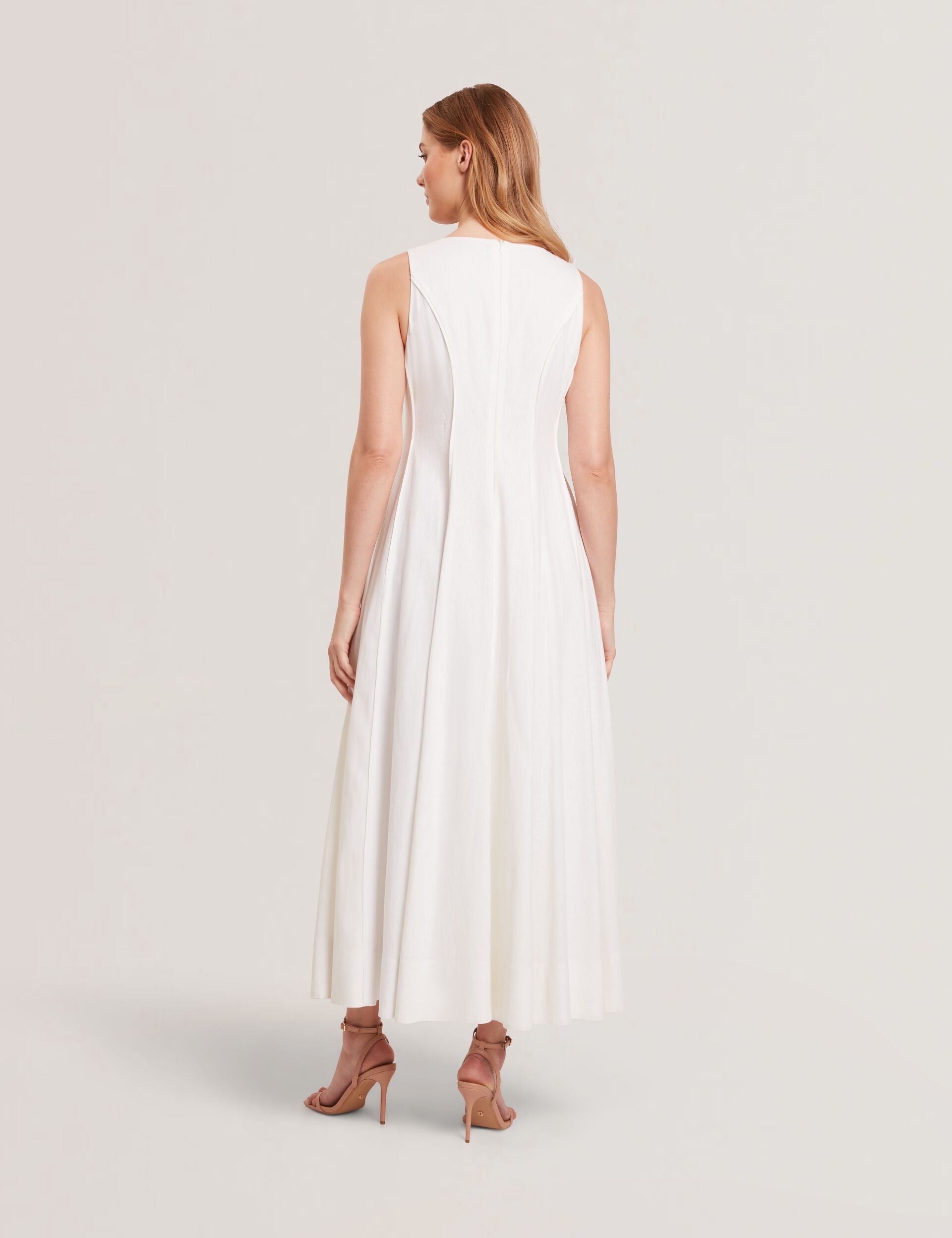 Ted Baker SLEEVELESS V-NECK PLEATED MAXI DRESS - White