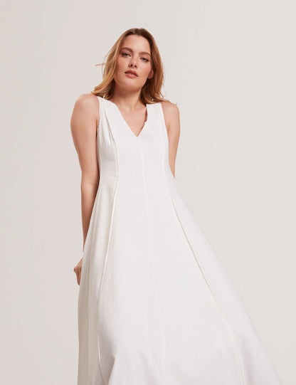 Ted Baker SLEEVELESS V-NECK PLEATED MAXI DRESS - White