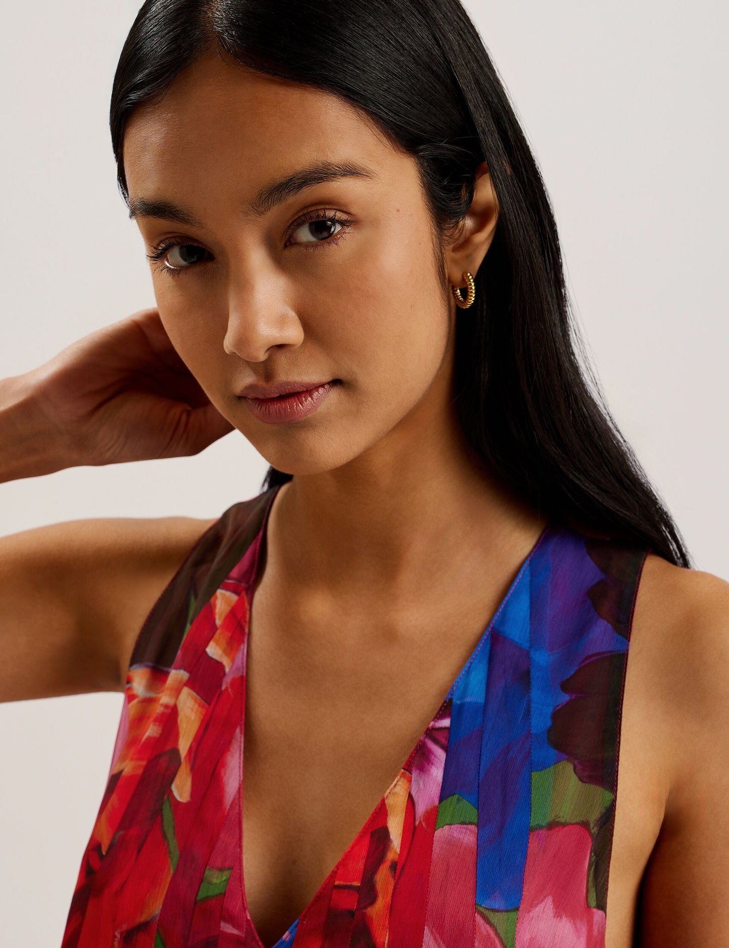 Ted Baker VERNOGE - Organza Tropical Bloom V neck Pleated Top