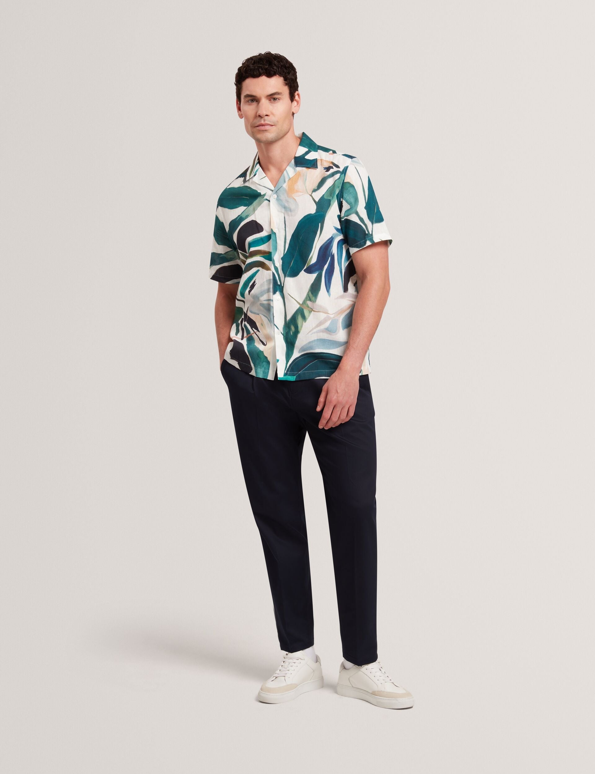 Ted Baker ROGNSKI - Relaxed Floral Short Sleeve Linen Shirt