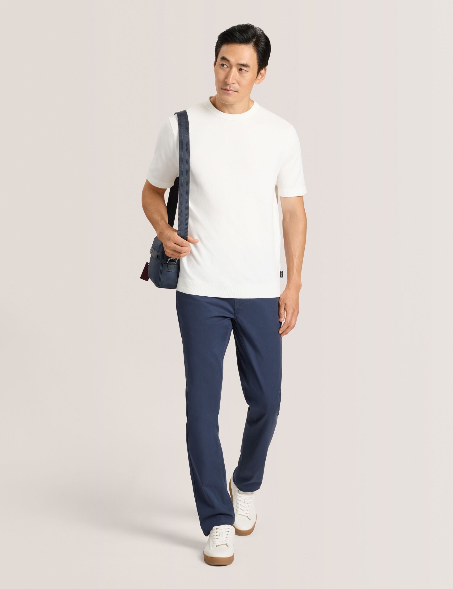 Ted Baker MODERN VISCOSE BLEND CREW - Egret