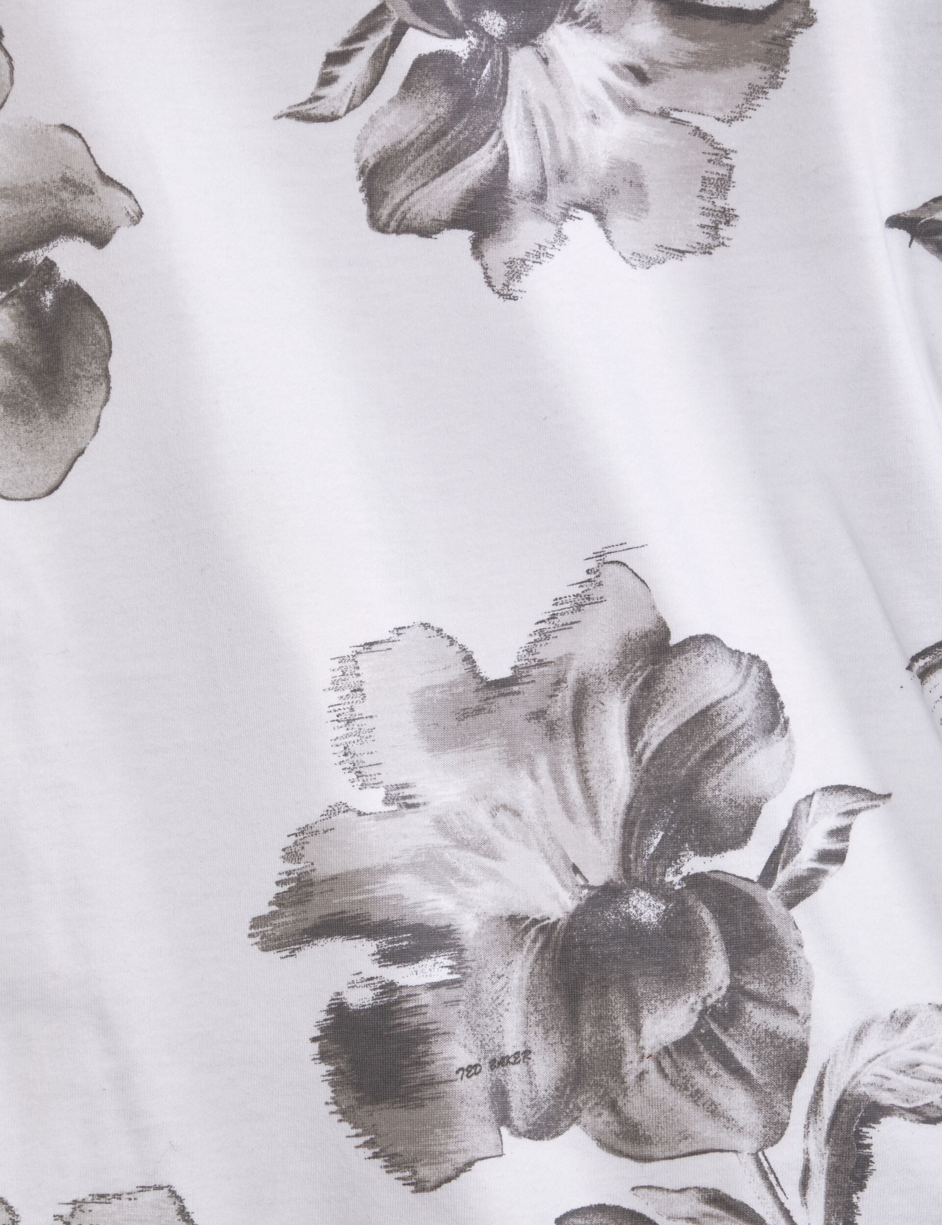 Ted Baker GRAPHIC TEE
